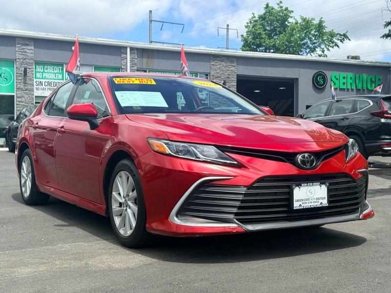 2024 Toyota Camry LE image 3