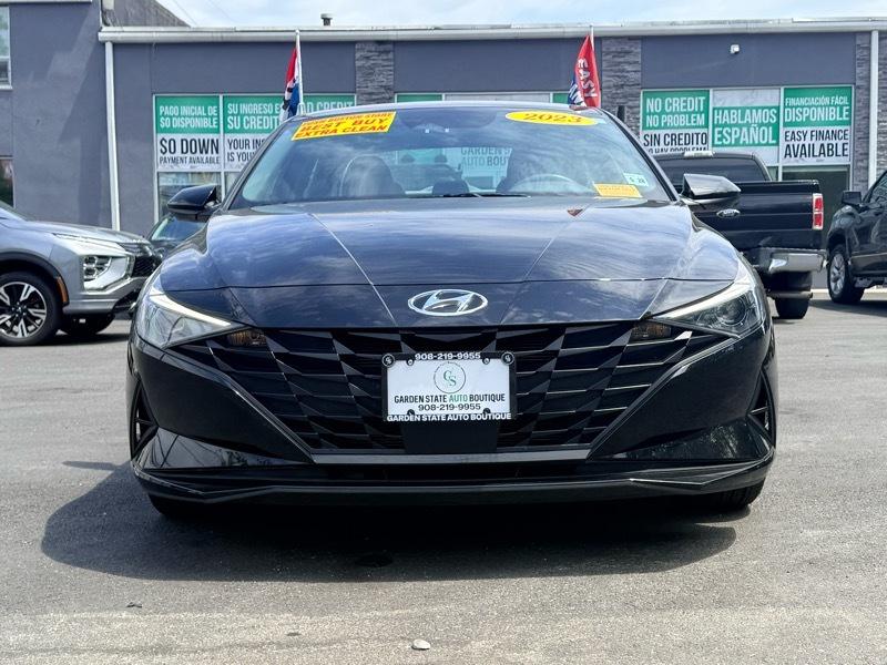 2023 Hyundai Elantra SEL image 2