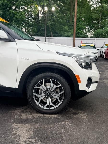 2023 Kia Seltos EX gallery detail 4