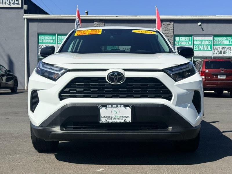2024 Toyota RAV4 LE AWD - Imagen 2