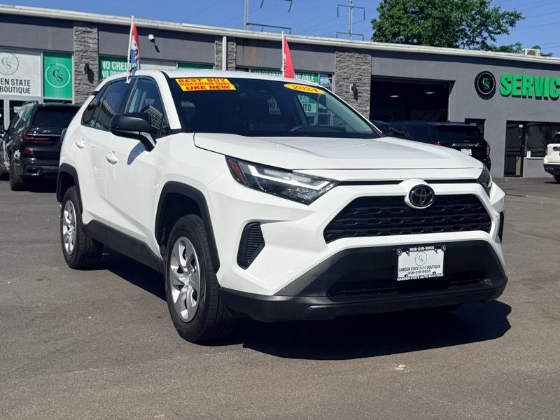 2024 Toyota RAV4 LE AWD - Imagen 3