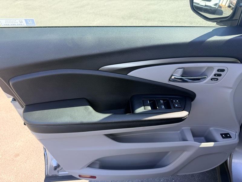 2022 Honda Pilot SE 4WD - Imagen 12