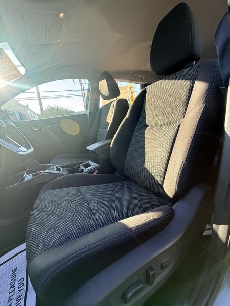 2019 Nissan Rogue Sport SL AWD - Imagen 9