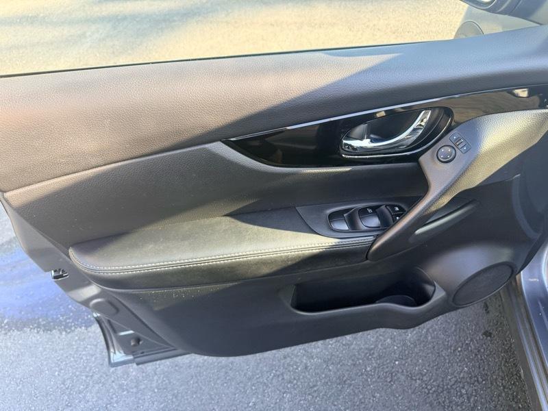 2019 Nissan Rogue Sport SL AWD - Imagen 10