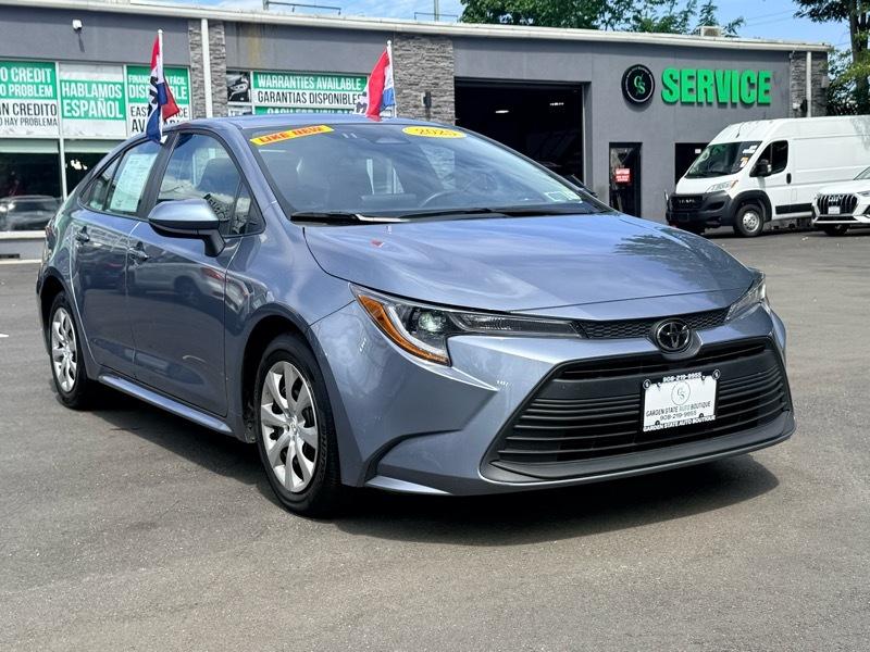 2025 Toyota Corolla LE image 3