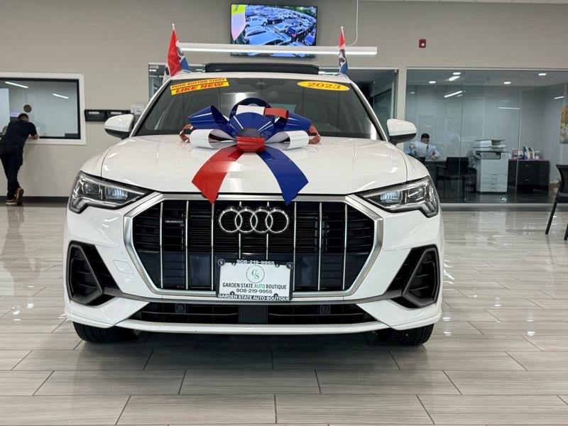 2023 Audi Q3 S line Premium quattro image 2