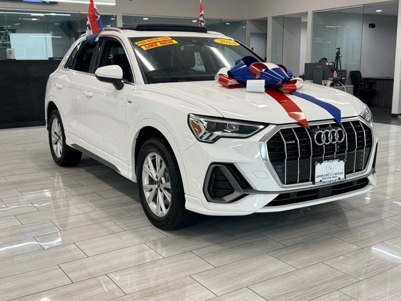 2023 Audi Q3 S line Premium quattro image 3