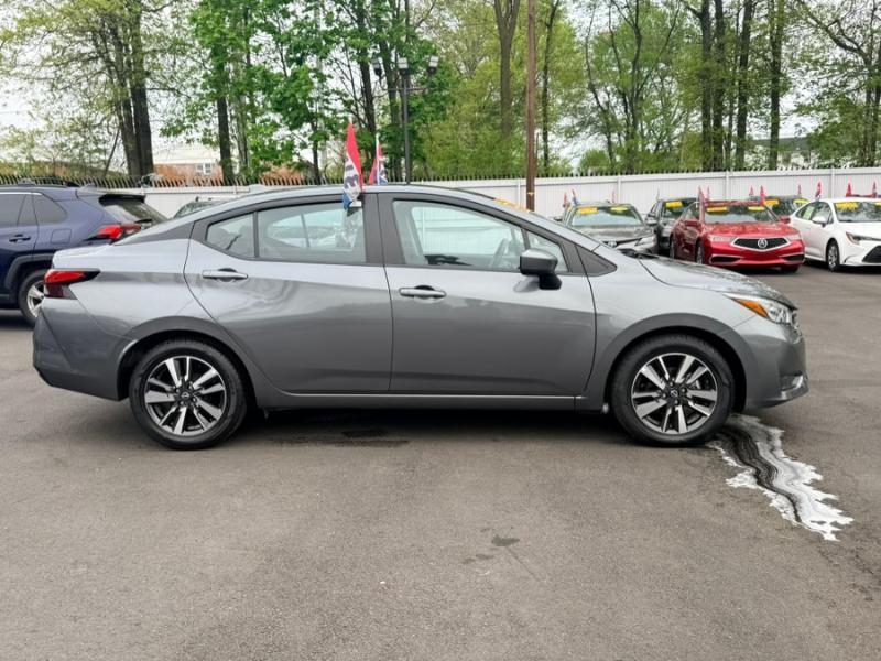 2025 Nissan Versa SV - Image 5