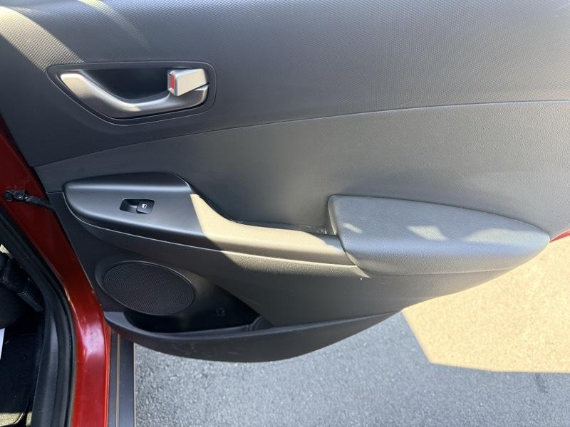 2019 Hyundai Kona Ultimate AWD gallery detail 5