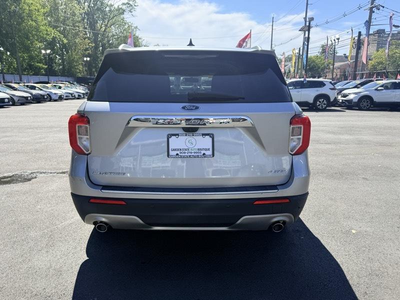 2023 Ford Explorer Limited AWD - Image 7