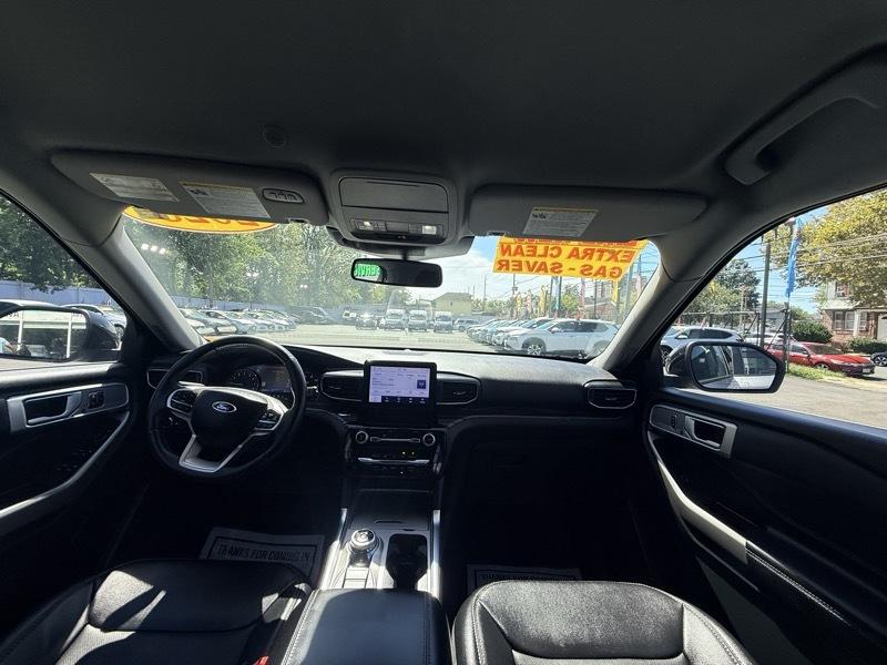 2023 Ford Explorer Limited AWD - Image 20