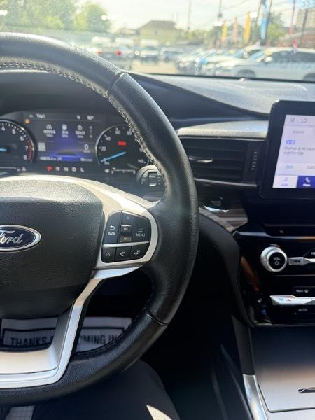 2023 Ford Explorer Limited AWD - Image 22