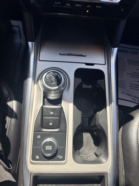 2023 Ford Explorer Limited AWD - Image 24