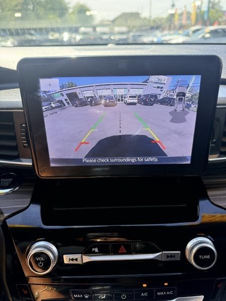 2023 Ford Explorer Limited AWD - Image 25