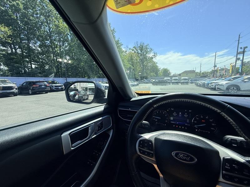 2023 Ford Explorer Limited AWD - Image 27