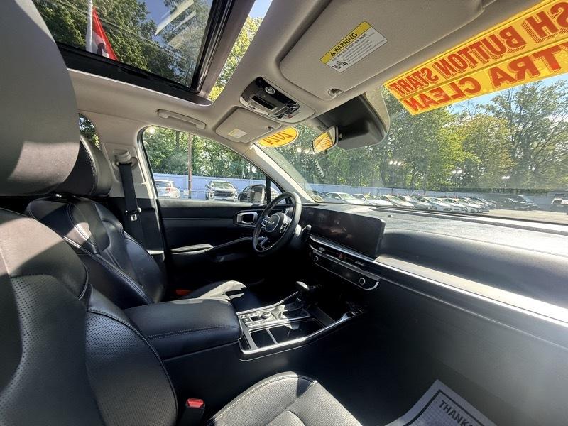 2024 Kia Sorento S AWD - Image 16