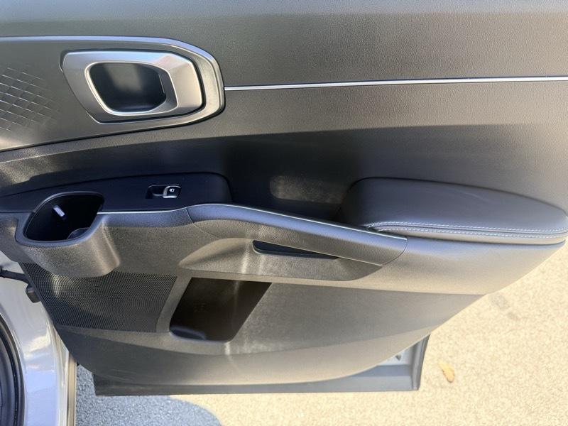 2024 Kia Sorento S AWD - Image 18