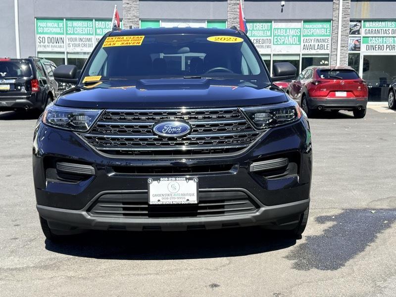 2023 Ford Explorer XLT AWD - Image 2