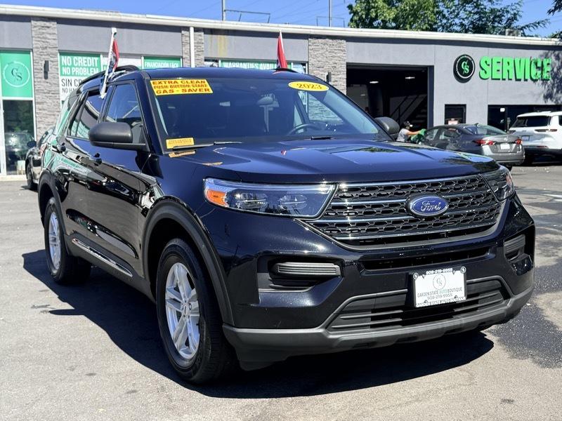2023 Ford Explorer XLT AWD - Image 3