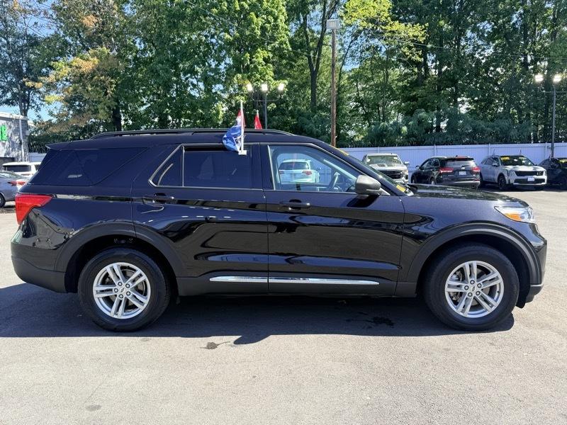 2023 Ford Explorer XLT AWD - Image 5