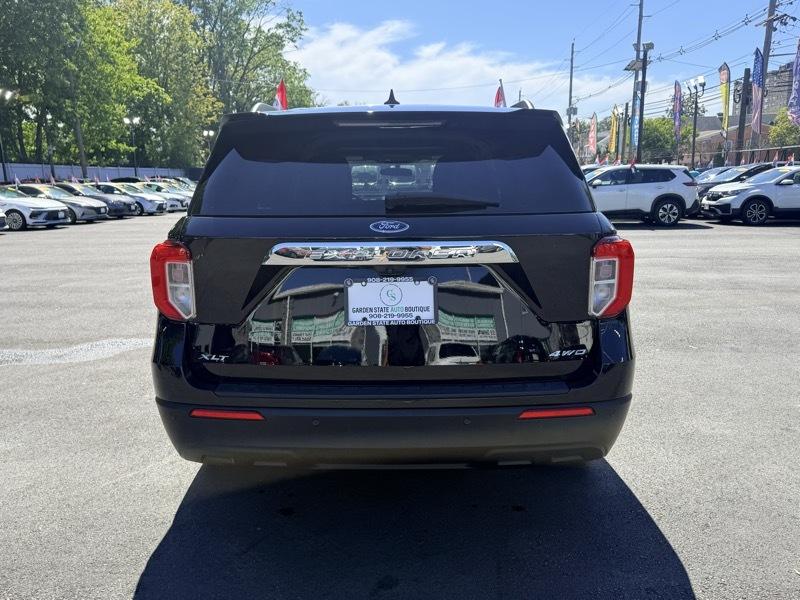 2023 Ford Explorer XLT AWD - Image 6