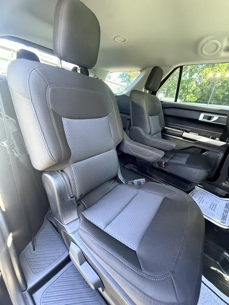 2023 Ford Explorer XLT AWD - Image 16