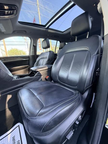 2023 Jeep Grand Cherokee L Limited 4WD - Image 9