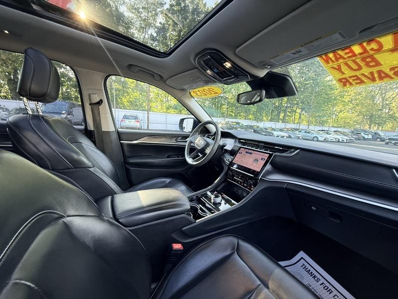 2023 Jeep Grand Cherokee L Limited 4WD - Image 17