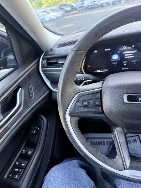 2023 Jeep Grand Cherokee L Limited 4WD - Image 23