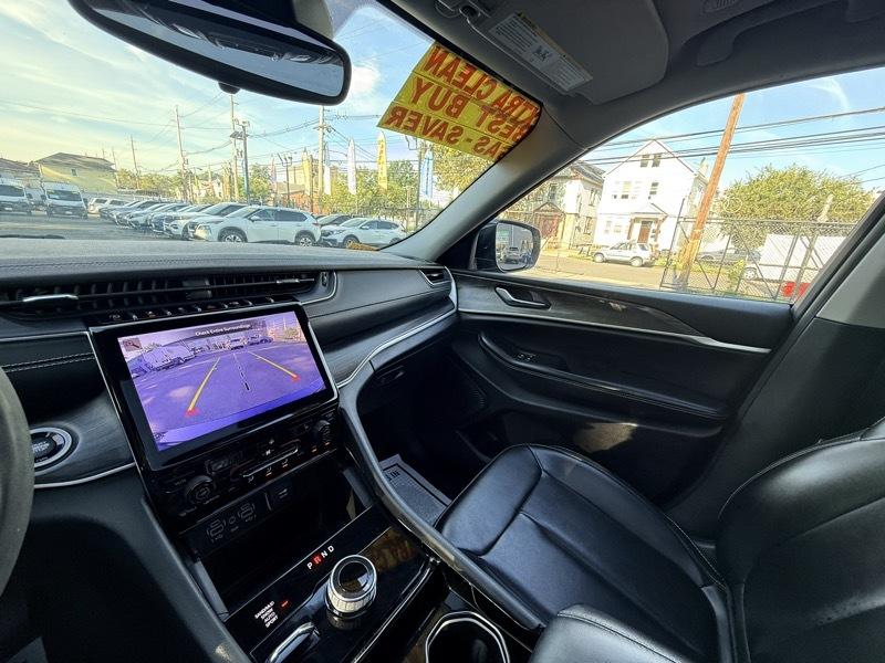 2023 Jeep Grand Cherokee L Limited 4WD - Image 28