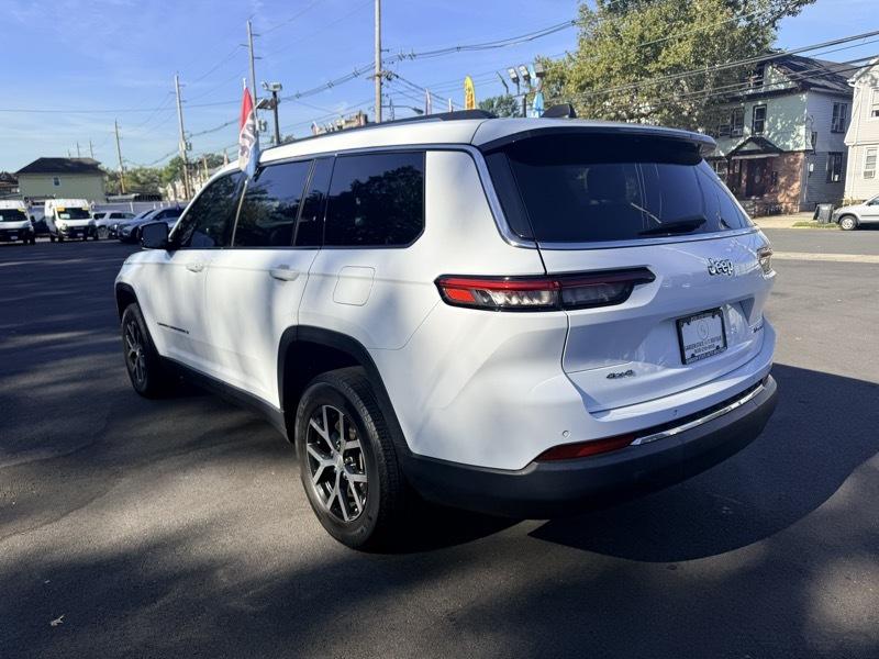 2023 Jeep Grand Cherokee L Limited 4WD - Image 8