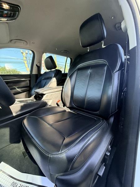 2023 Jeep Grand Cherokee L Limited 4WD - Image 9