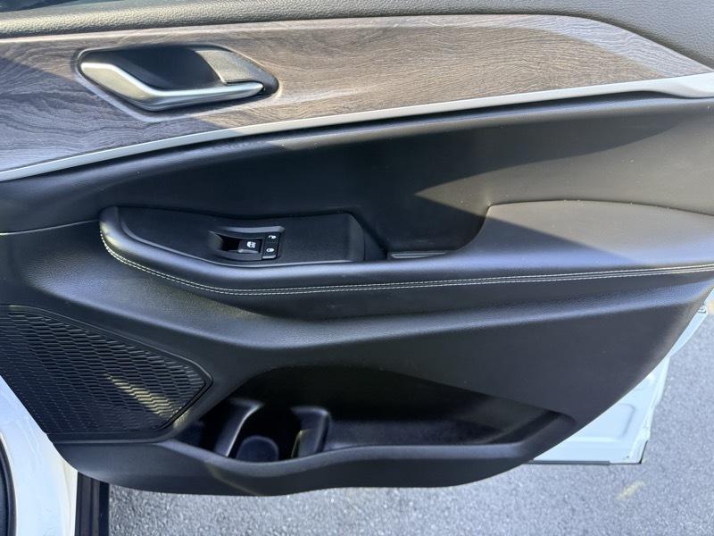 2023 Jeep Grand Cherokee L Limited 4WD - Image 15