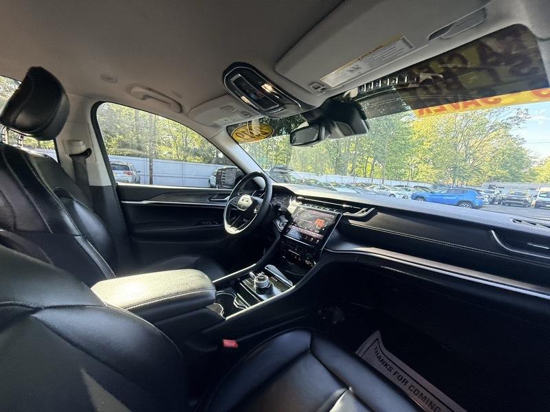 2023 Jeep Grand Cherokee L Limited 4WD - Image 16