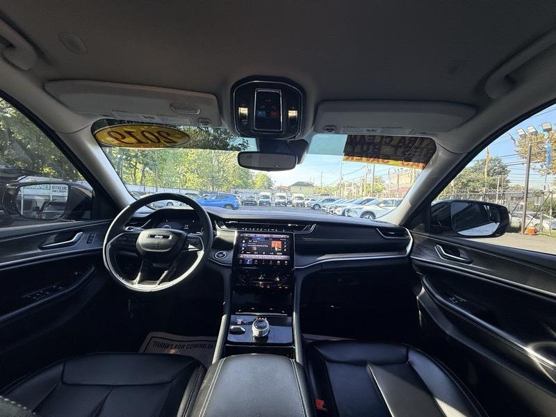 2023 Jeep Grand Cherokee L Limited 4WD - Image 19
