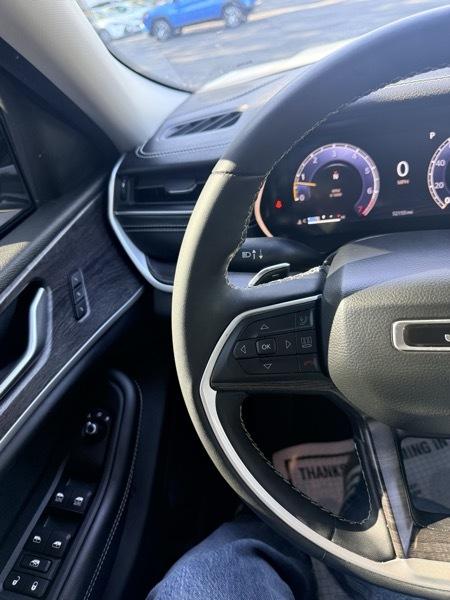 2023 Jeep Grand Cherokee L Limited 4WD - Image 21
