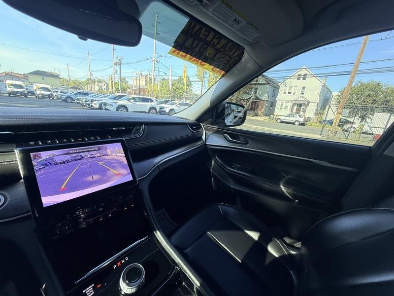 2023 Jeep Grand Cherokee L Limited 4WD - Image 26