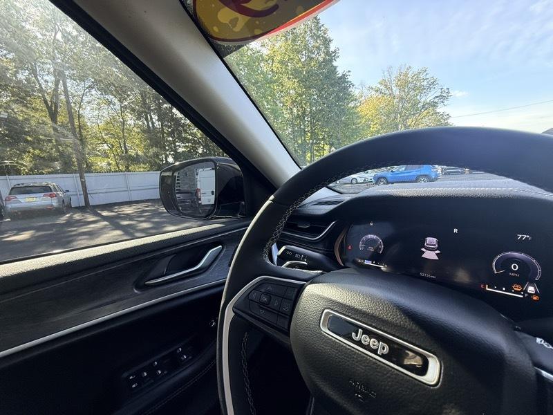 2023 Jeep Grand Cherokee L Limited 4WD - Image 27