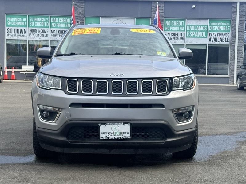 2021 Jeep Compass Latitude 4WD - Image 2