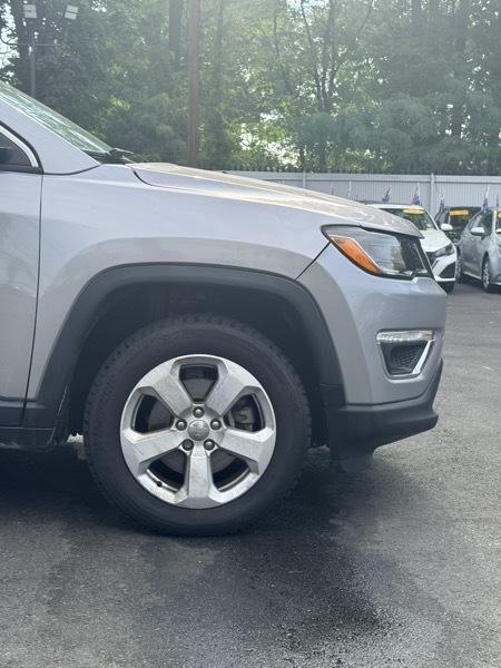 2021 Jeep Compass Latitude 4WD - Image 4