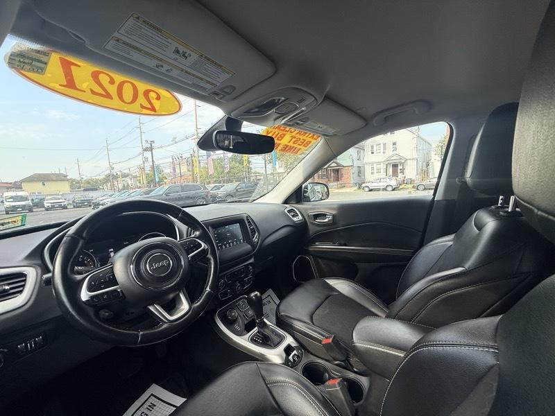 2021 Jeep Compass Latitude 4WD - Image 13