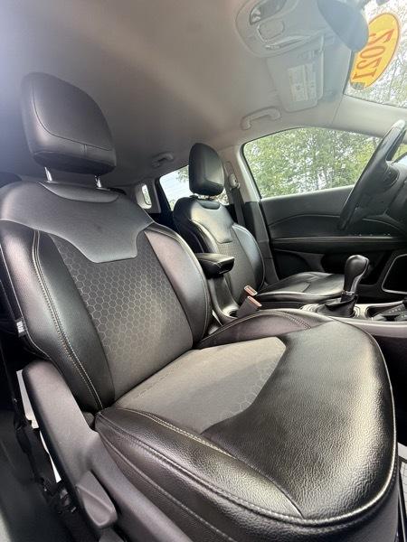 2021 Jeep Compass Latitude 4WD - Image 16