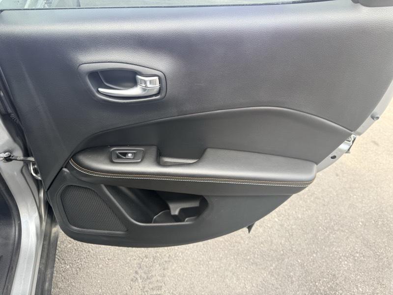 2021 Jeep Compass Latitude 4WD - Image 18