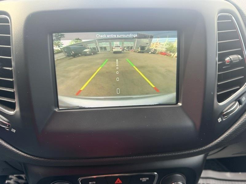 2021 Jeep Compass Latitude 4WD - Image 24