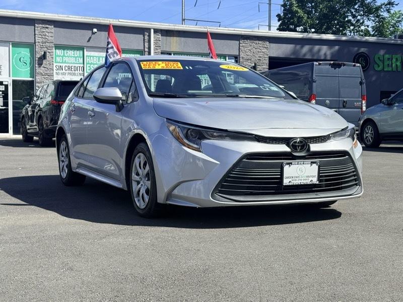2024 Toyota Corolla LE - Image 3