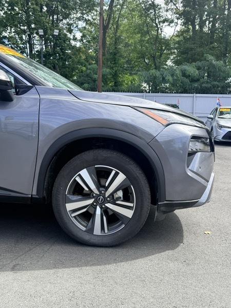 2025 Nissan Rogue SV - Image 4