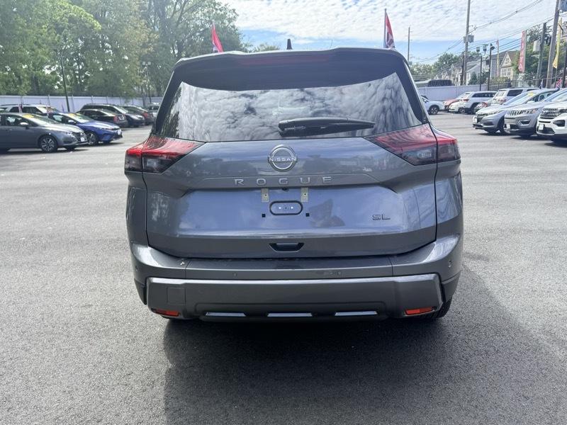 2025 Nissan Rogue SV - Image 5