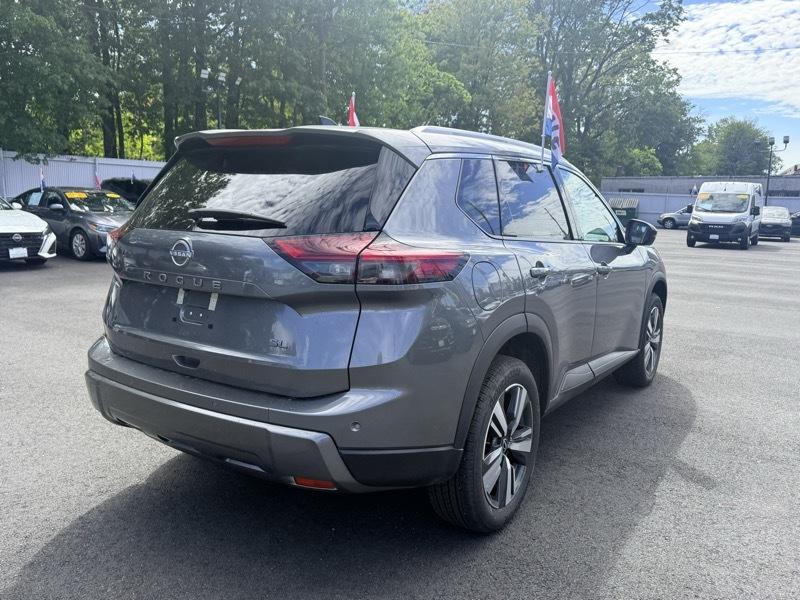 2025 Nissan Rogue SV - Image 6