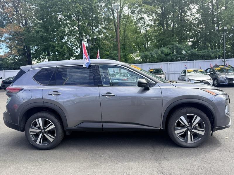 2025 Nissan Rogue SV - Image 7