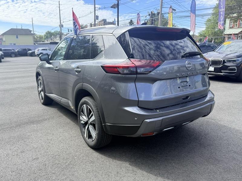 2025 Nissan Rogue SV - Image 10